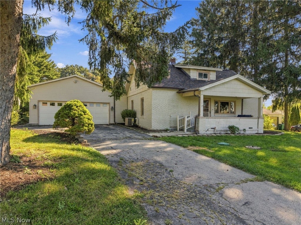 1953 Lawn Avenue
