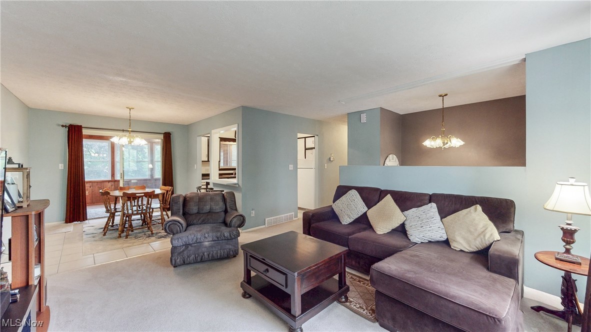 1395 Cecil Drive, Streetsboro, Ohio image 4