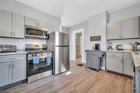 Tiny photo for 1423 E 110th Street, Cleveland, OH 44106 (MLS # 5243338)
