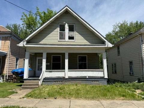 1111 Hillary Square Steubenville OH 43952