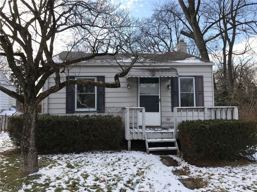 Come enjoy the Portage Lakes in this unique 2 bedroom one bath Bungalow. Large Living room and Master bedroom. Walk out lower level