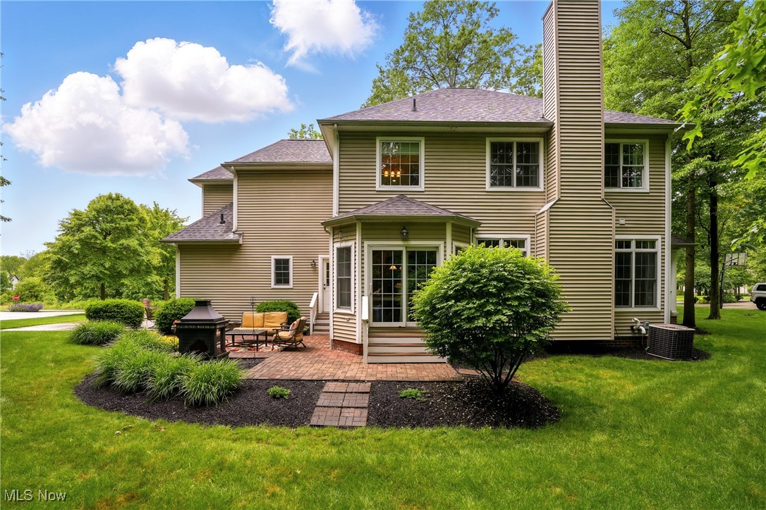 6869 Boardwalk Drive, Poland, Ohio image 4
