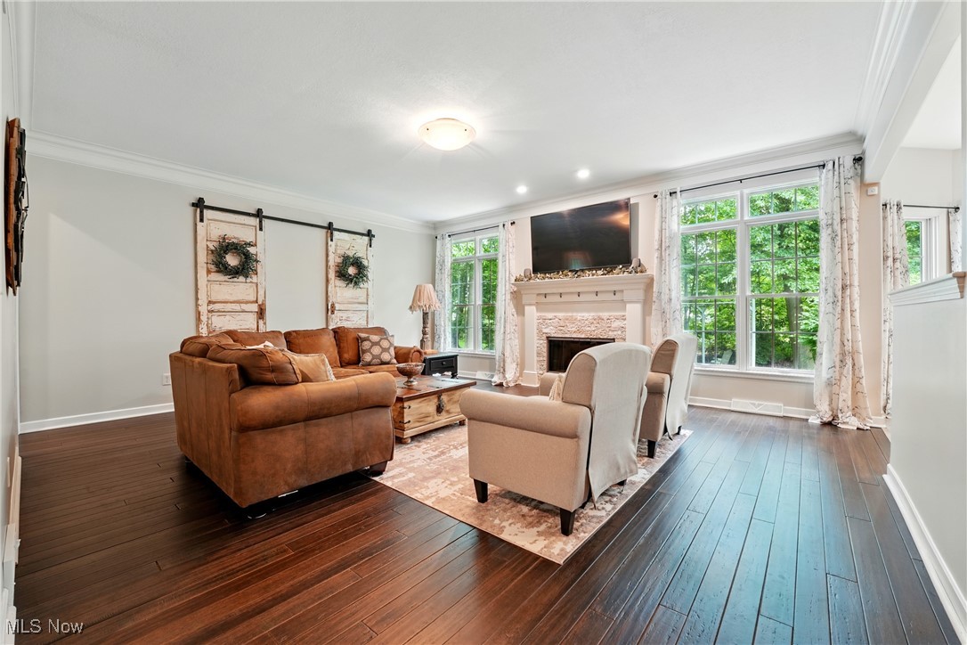 6869 Boardwalk Drive, Poland, Ohio image 12