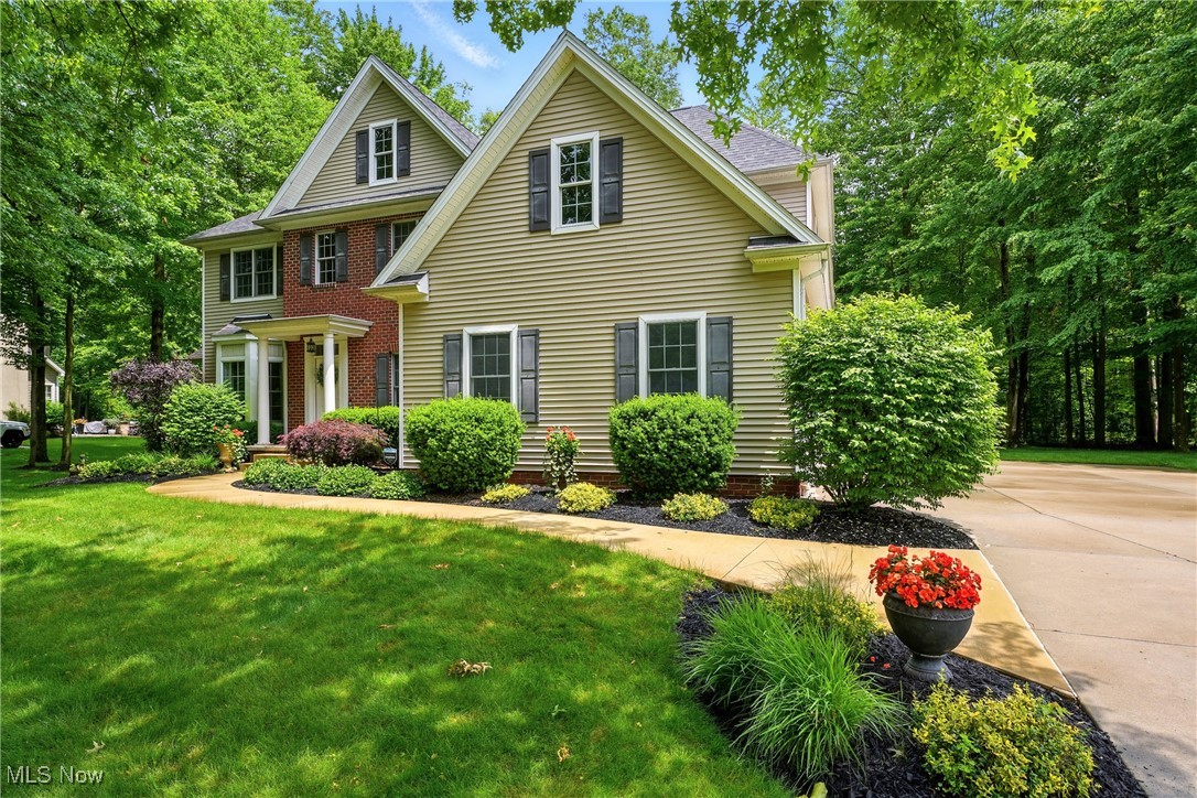 6869 Boardwalk Drive, Poland, Ohio image 2