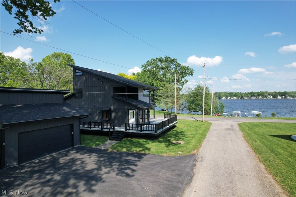 Photo of 1652 Jersey Street, Lake Milton, OH 44429 (MLS # 5212973)