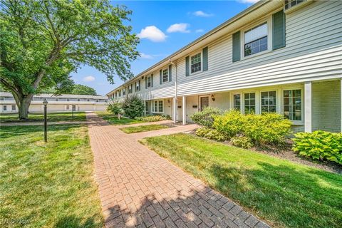 Tiny photo for 15 Meadowlawn Drive #6, Mentor, OH 44060 (MLS # 5180178)