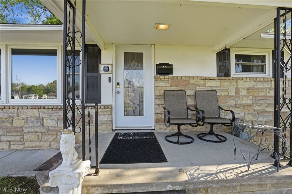 Photo of 34 Poplar Drive, Zanesville, OH 43701 (MLS # 5203775)