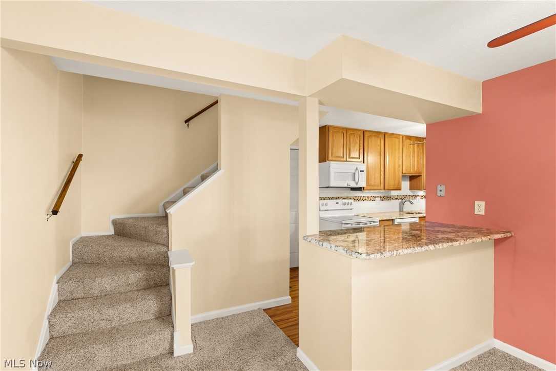 Smugglers Cove Condo 04 - Residential