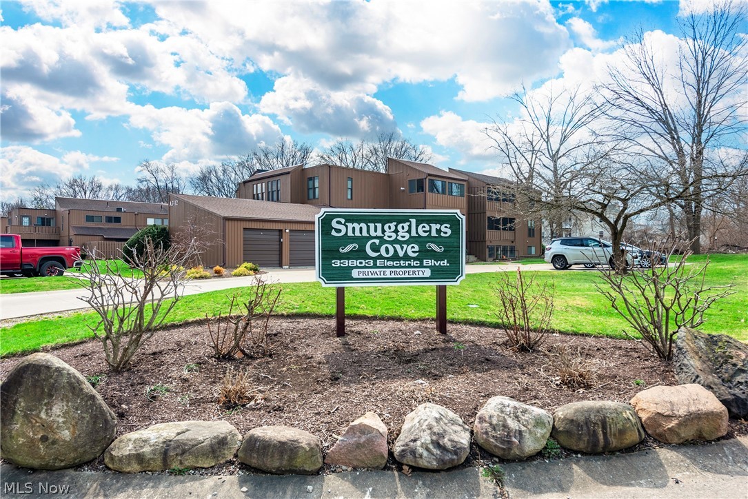 Smugglers Cove Condo 04 - Residential