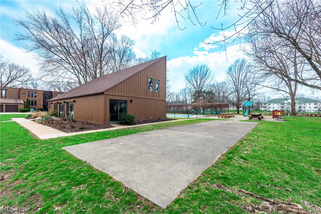 Smugglers Cove Condo 04 - Residential