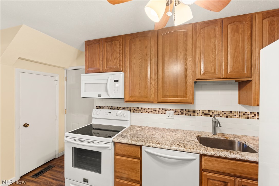 Smugglers Cove Condo 04 - Residential