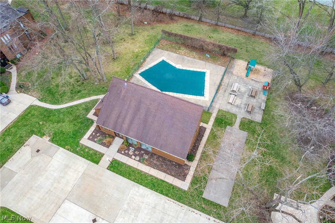 Smugglers Cove Condo 04 - Residential