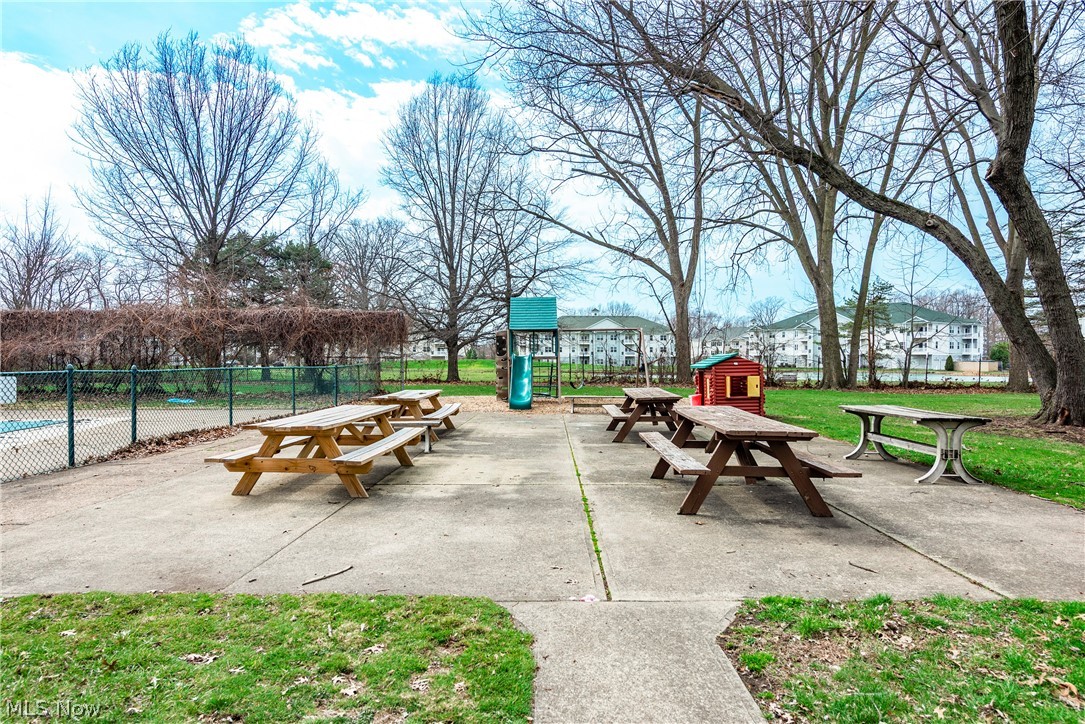 Smugglers Cove Condo 04 - Residential