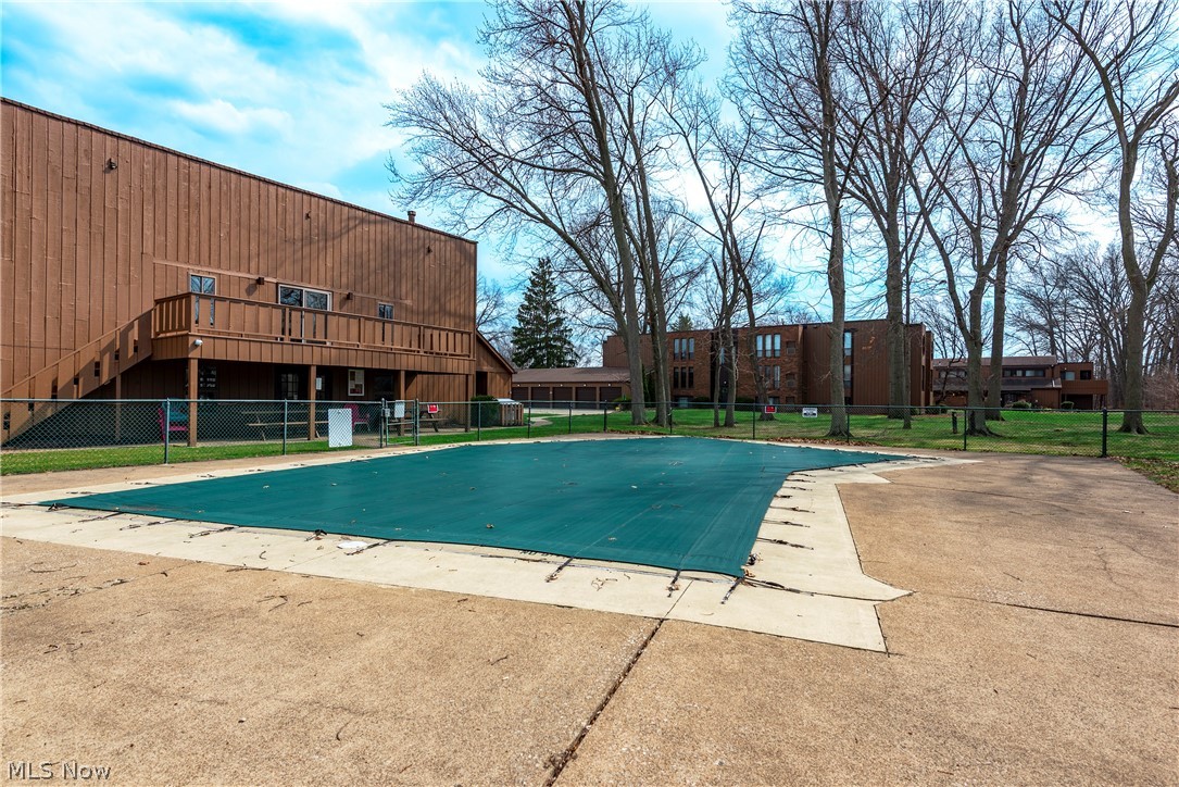 Smugglers Cove Condo 04 - Residential