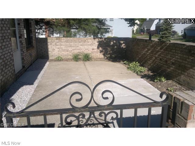 Pinecrest - Residential