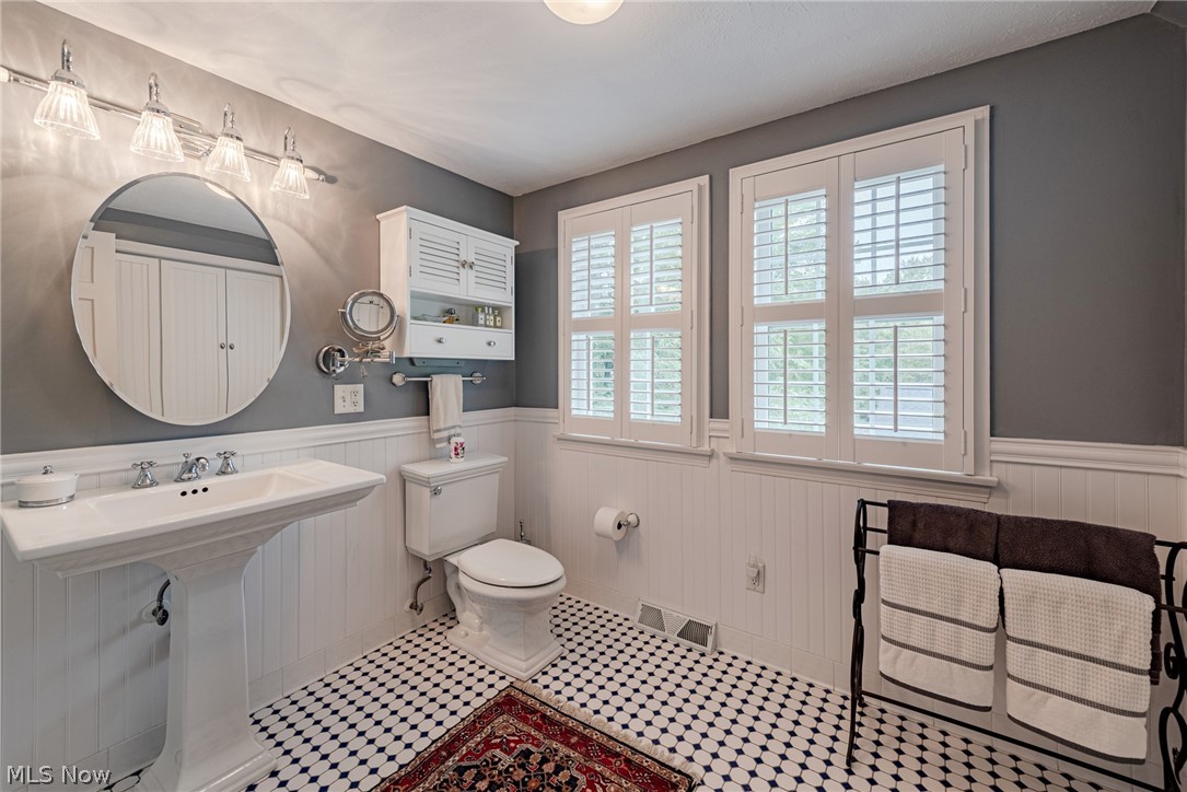 Chagrin Acres - Residential