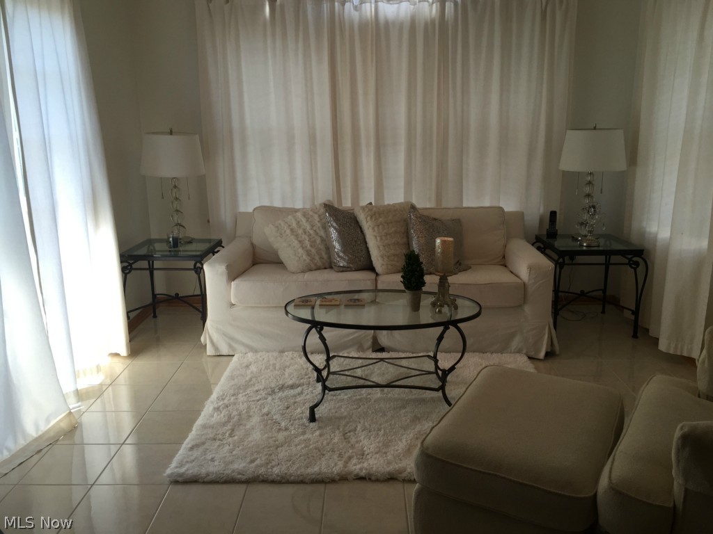 Warren Cc Villas Condos - Residential