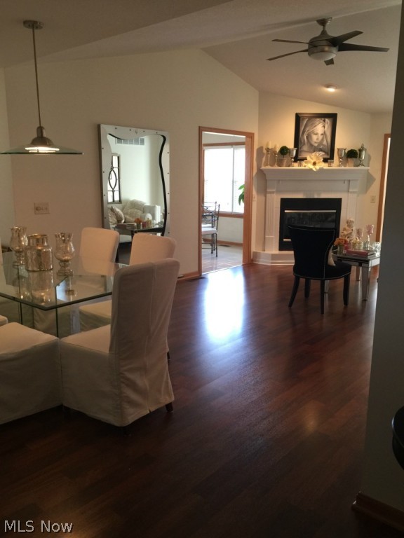 Warren Cc Villas Condos - Residential