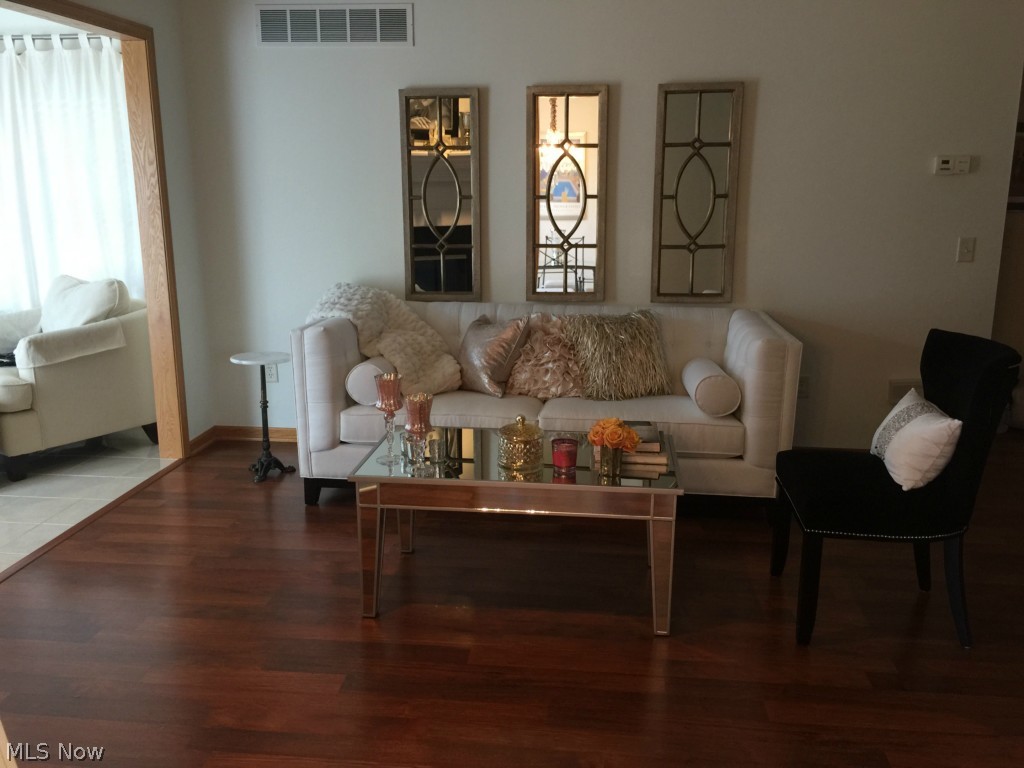 Warren Cc Villas Condos - Residential