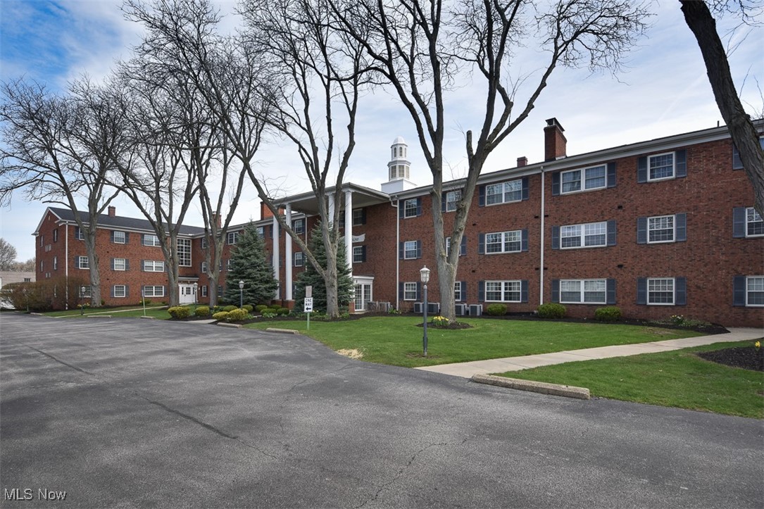 2885 Pease Drive #220, Rocky River, Ohio image 32