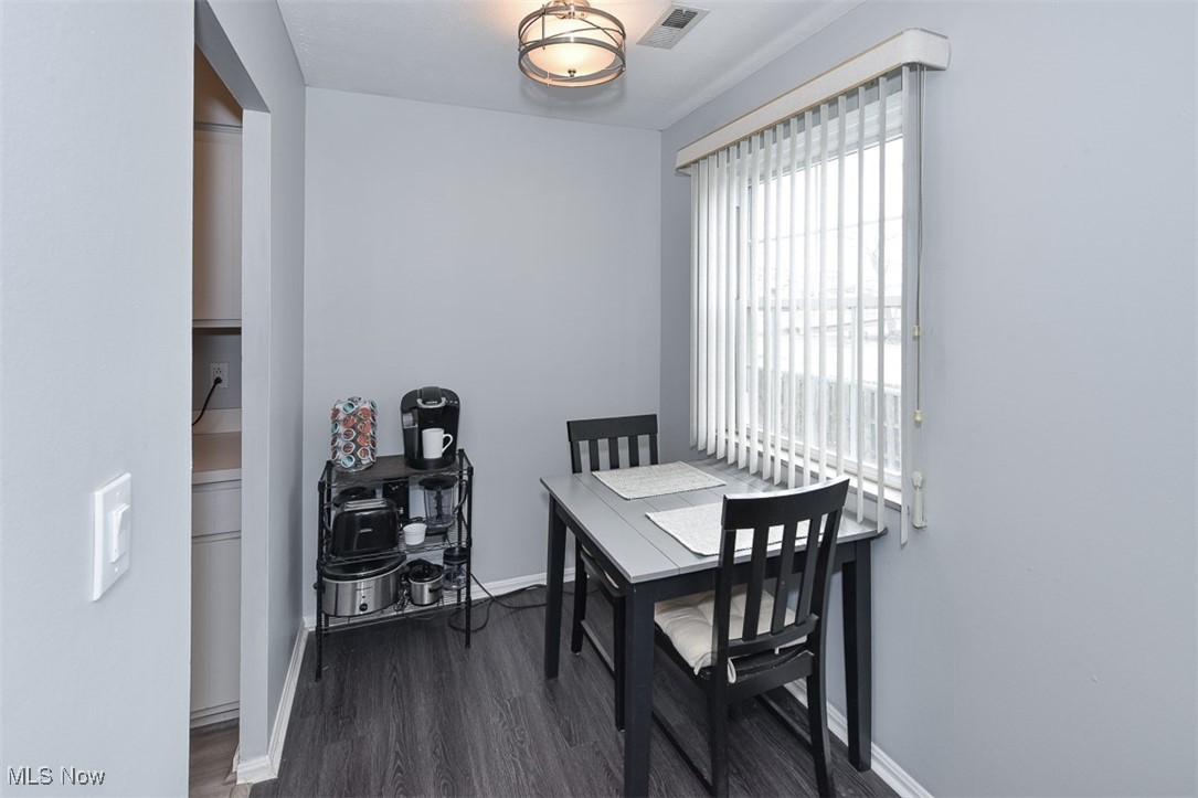 2885 Pease Drive #220, Rocky River, Ohio image 11