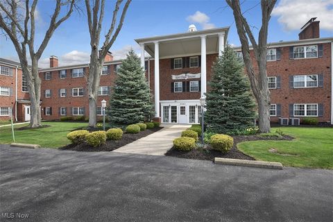2885 Pease Drive Unit 220, Rocky River, OH 44116 - #: 5116268