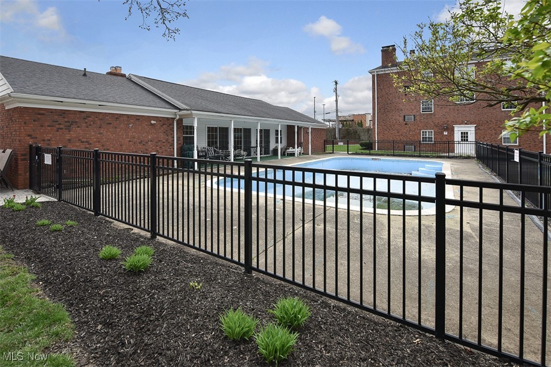 2885 Pease Drive #220, Rocky River, Ohio image 19