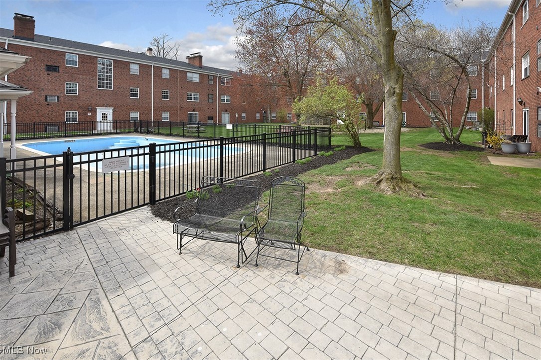 2885 Pease Drive #220, Rocky River, Ohio image 3