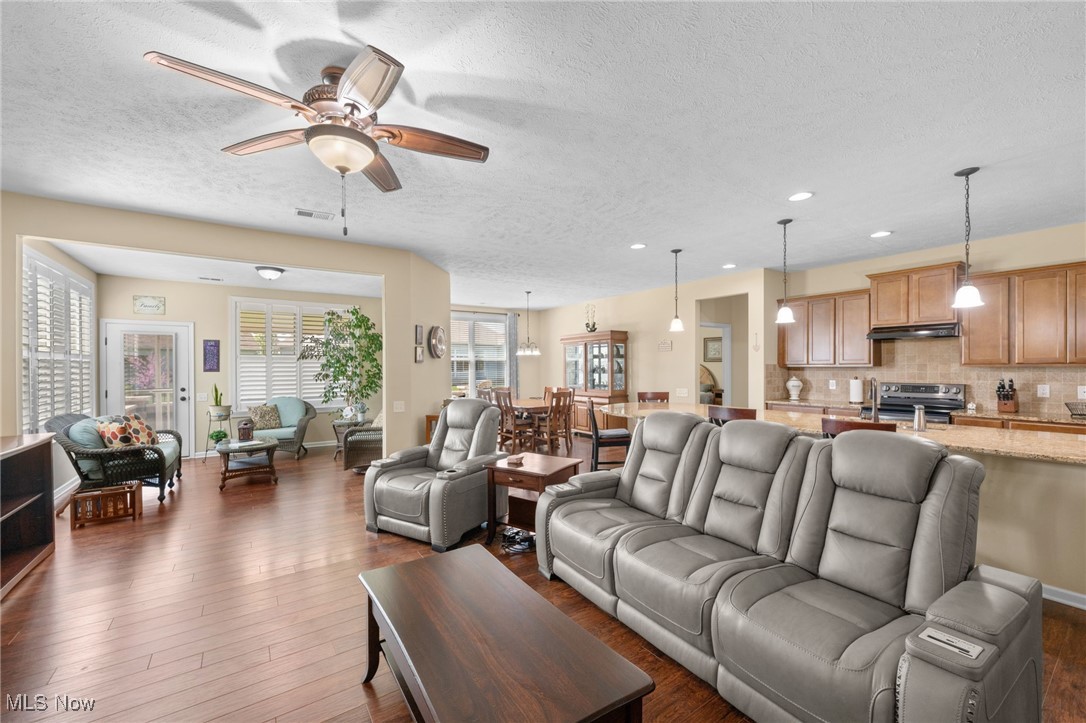 9336 Montgomery Drive, North Ridgeville, Ohio image 3