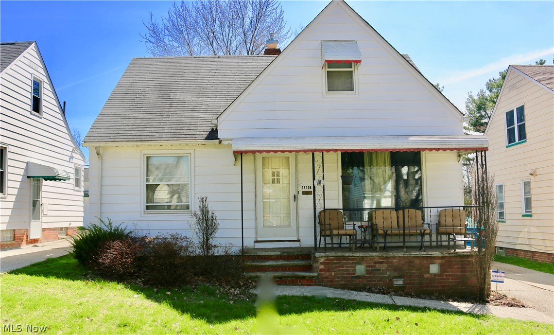 Great Investment Opportunity! 3 bedroom, 2 full bath cape cod. Finished basement with glass block windows.