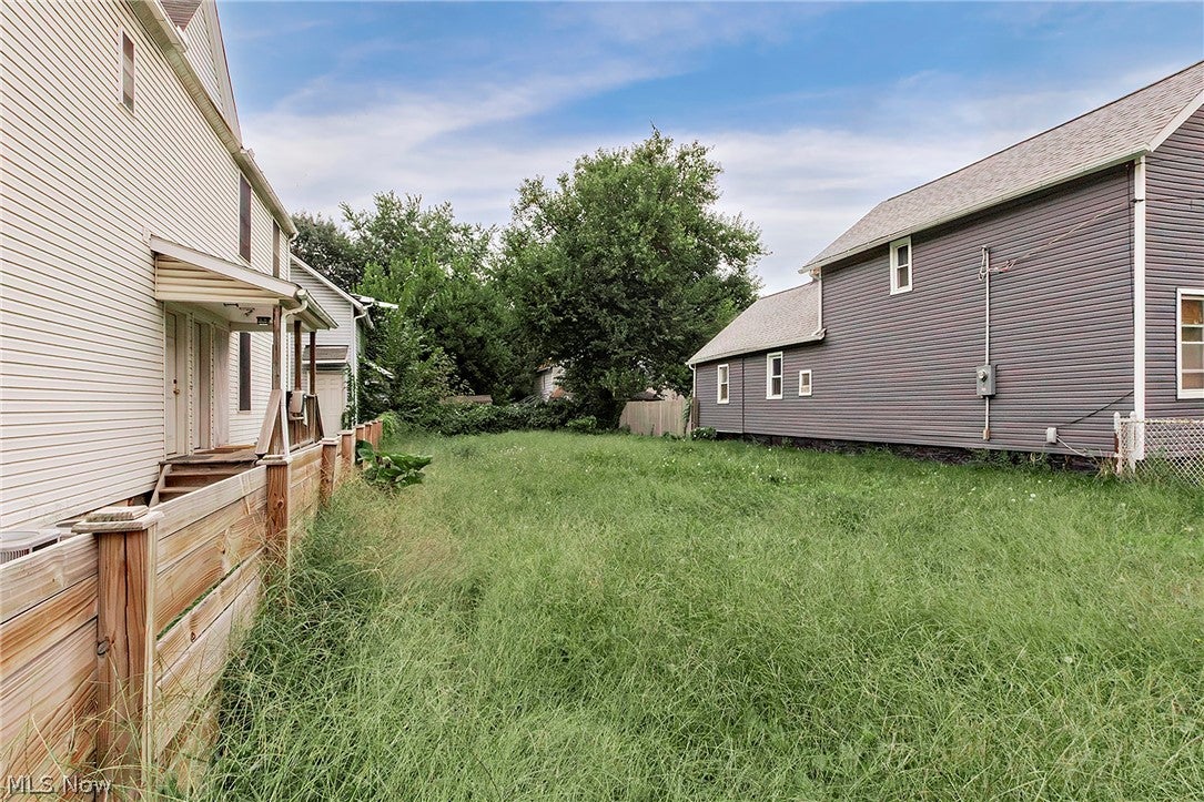 2345 W 7th Street