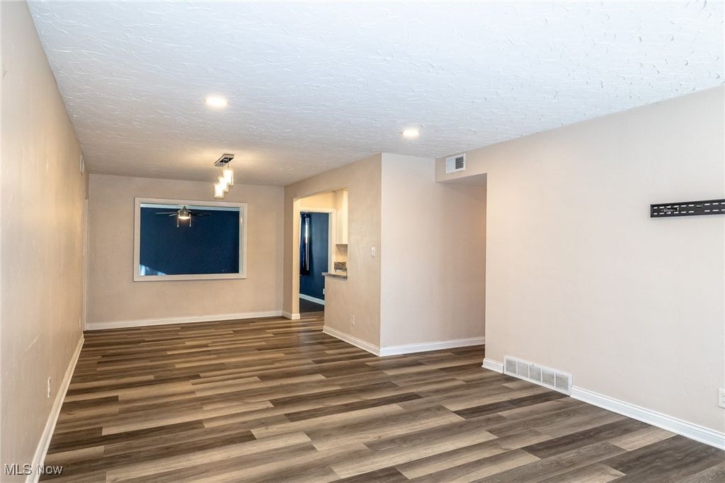 Photo of 670 Hemlock Drive, Euclid, OH 44132 (MLS # 5178740)