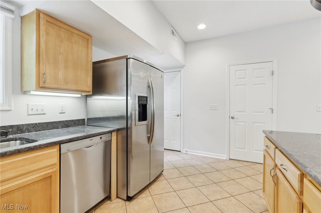 2444 W 7th Street, Cleveland, Ohio image 11