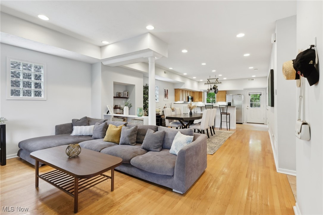 2444 W 7th Street