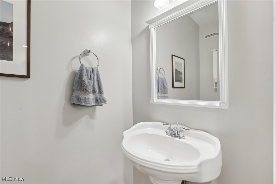 2444 W 7th Street, Cleveland, Ohio image 14