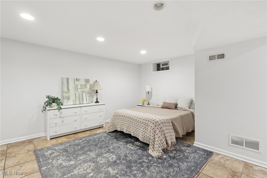 2444 W 7th Street, Cleveland, Ohio image 16