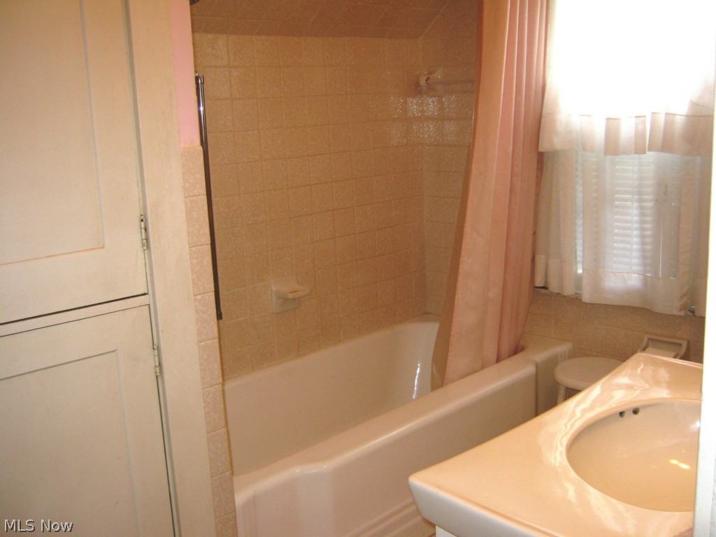 Willoughby Euclid Ave - Residential