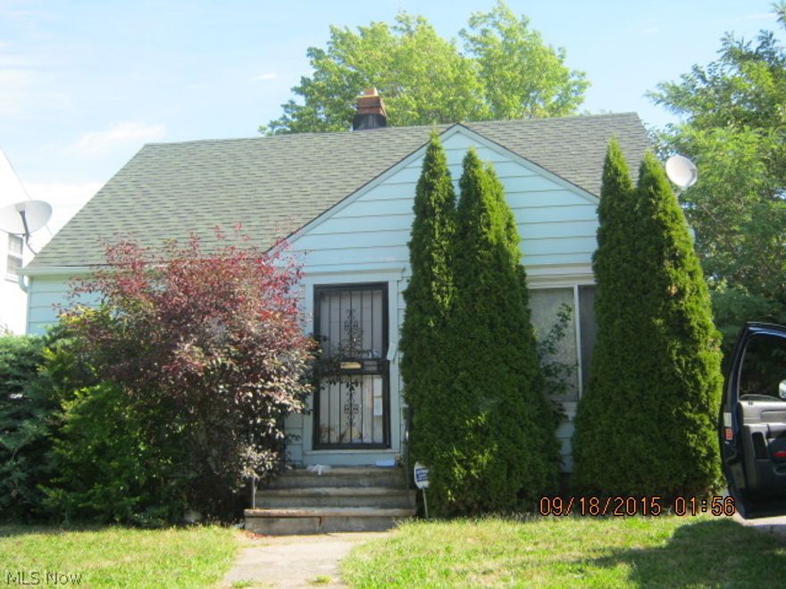 Nice Bungalow on a quiet street huge potential. Priced to sell.