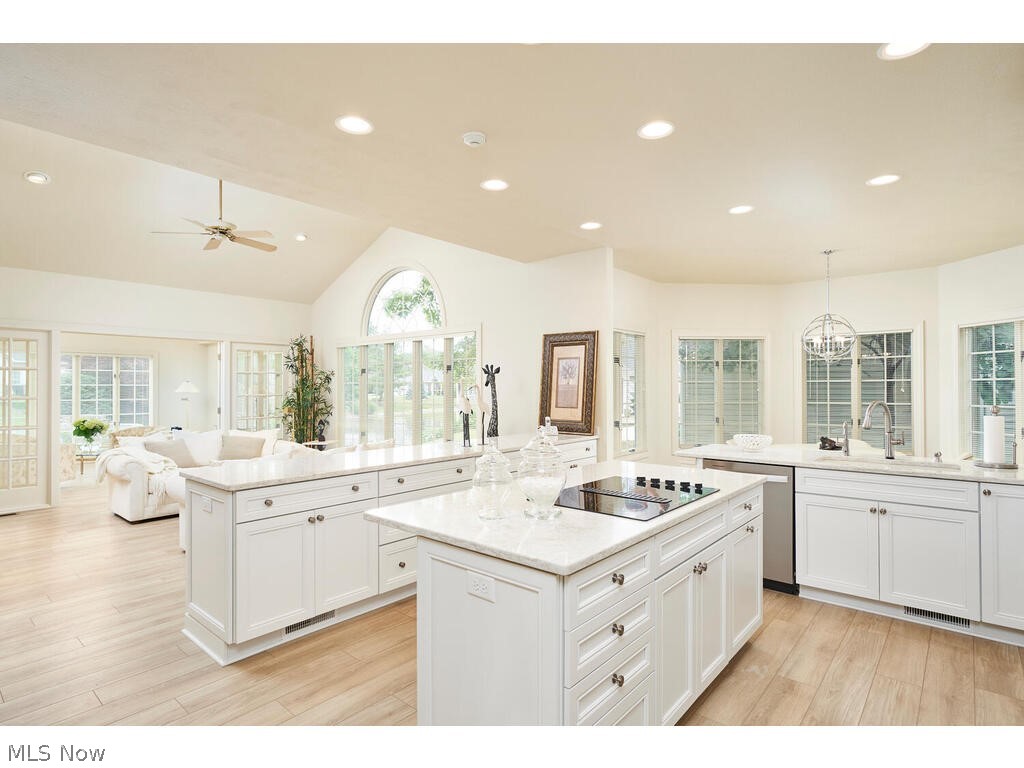 Village Crystal Lakes Condo - Residential