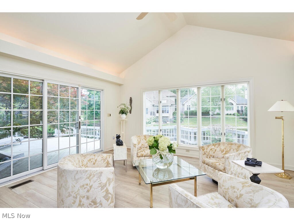 Village Crystal Lakes Condo - Residential