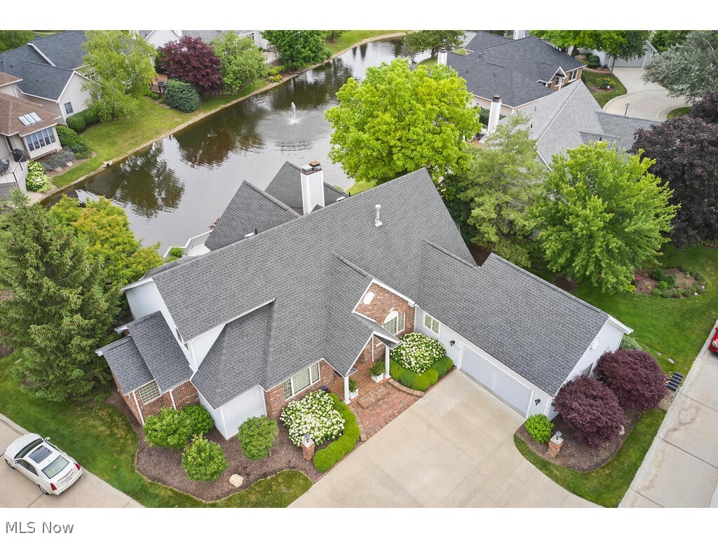 Village Crystal Lakes Condo - Residential