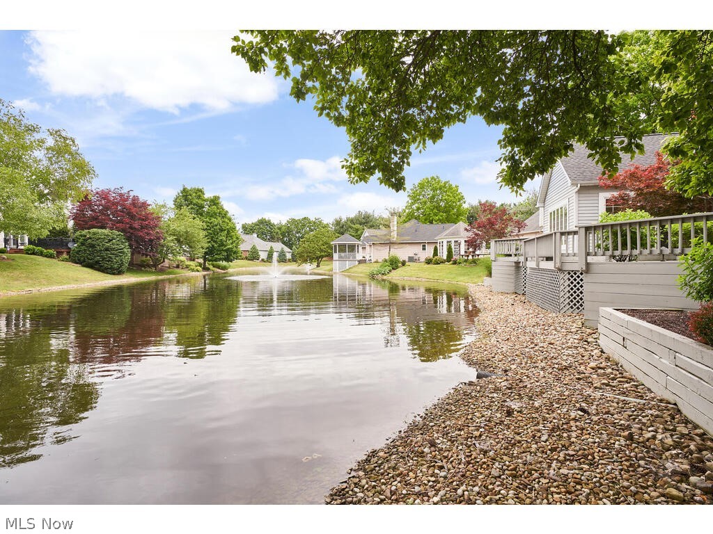 Village Crystal Lakes Condo - Residential