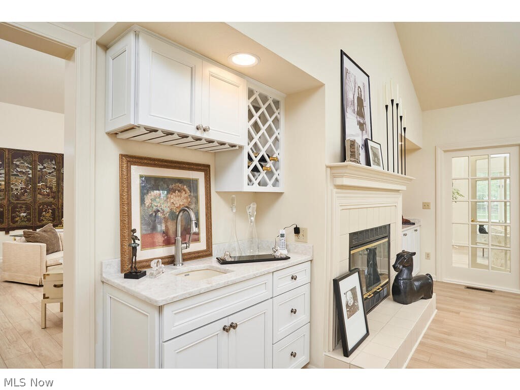 Village Crystal Lakes Condo - Residential