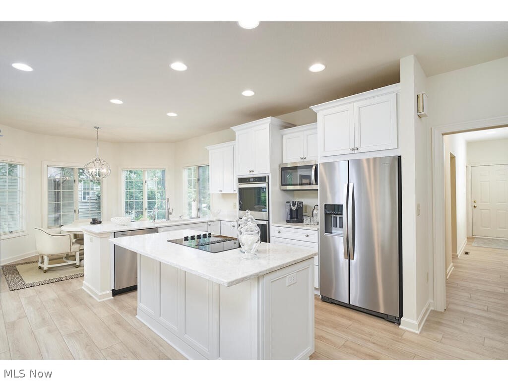 Village Crystal Lakes Condo - Residential