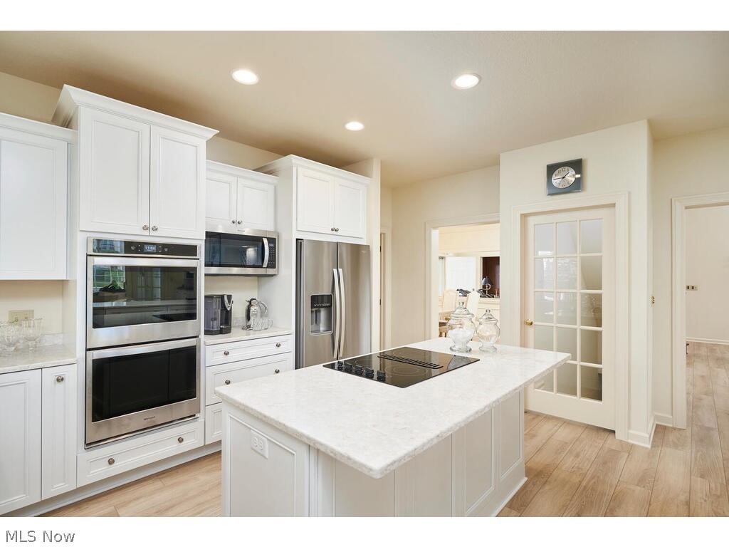 Village Crystal Lakes Condo - Residential