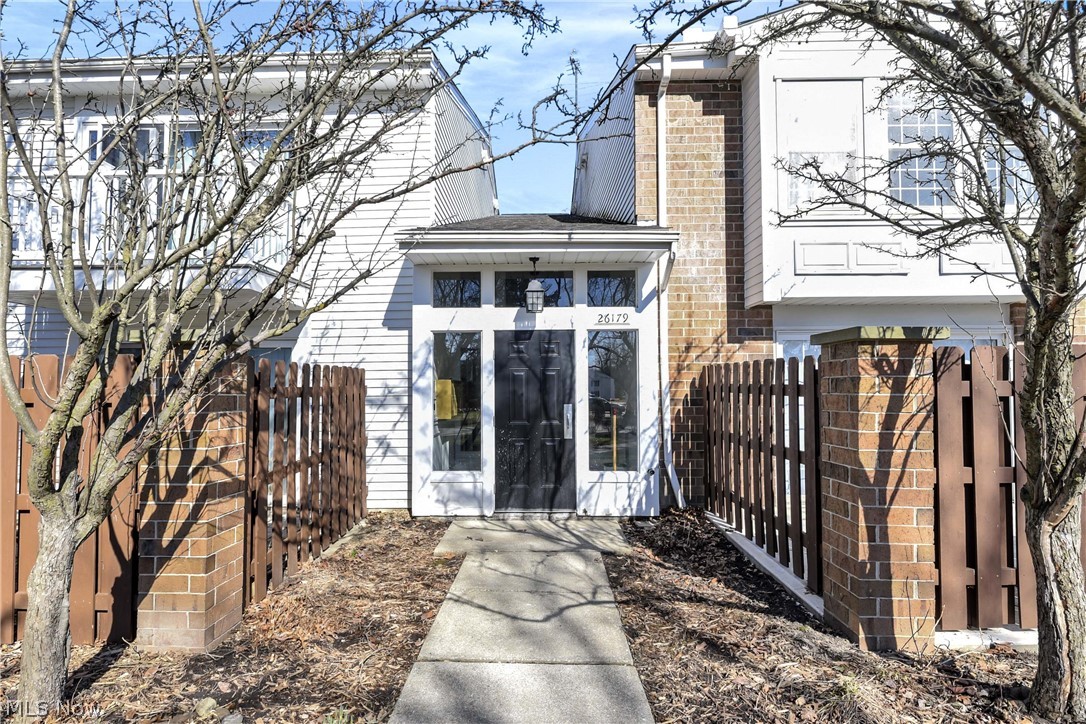 Raintree Condo - Residential