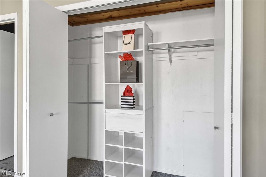 Raintree Condo - Residential