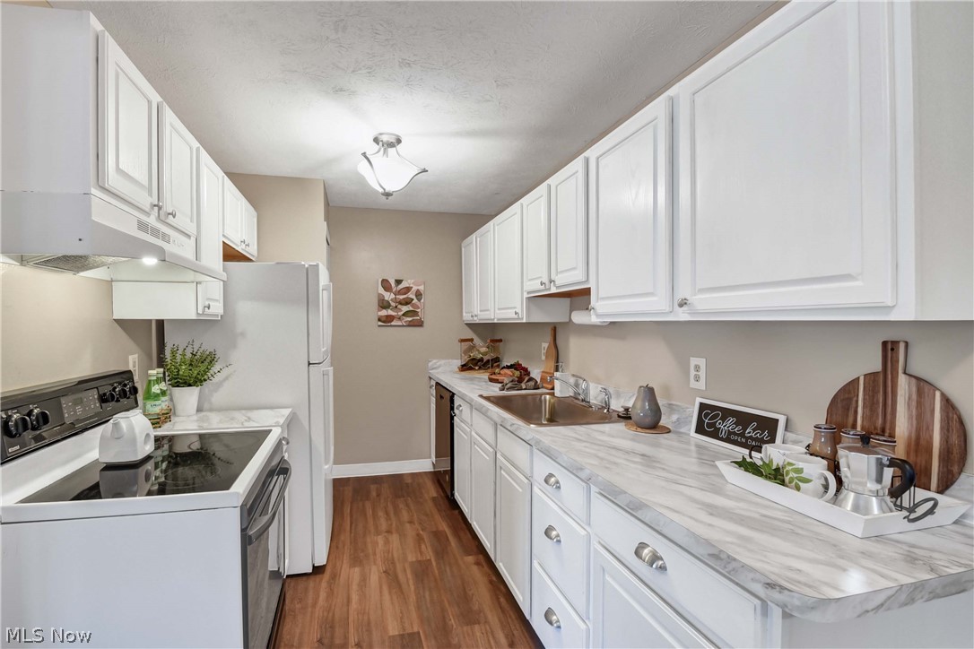 Raintree Condo - Residential