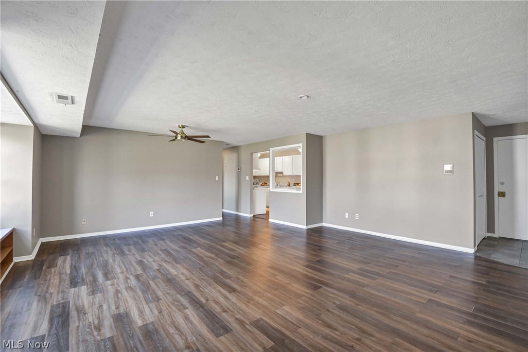 Raintree Condo - Residential