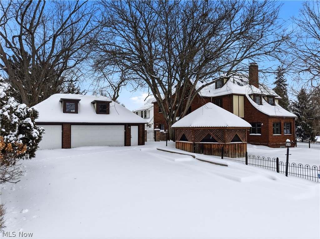 Mennes #1 - Residential